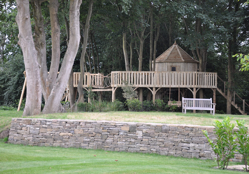 Why Choose Cheeky Monkey For Your UK Treehouse Build?